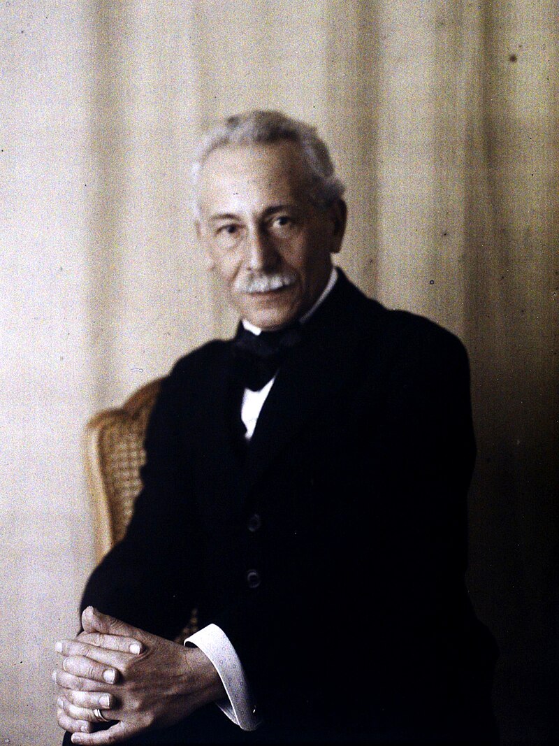 Sylvain_Lévi 1920.jpg